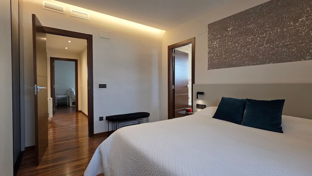 Property 2464 - Image 34